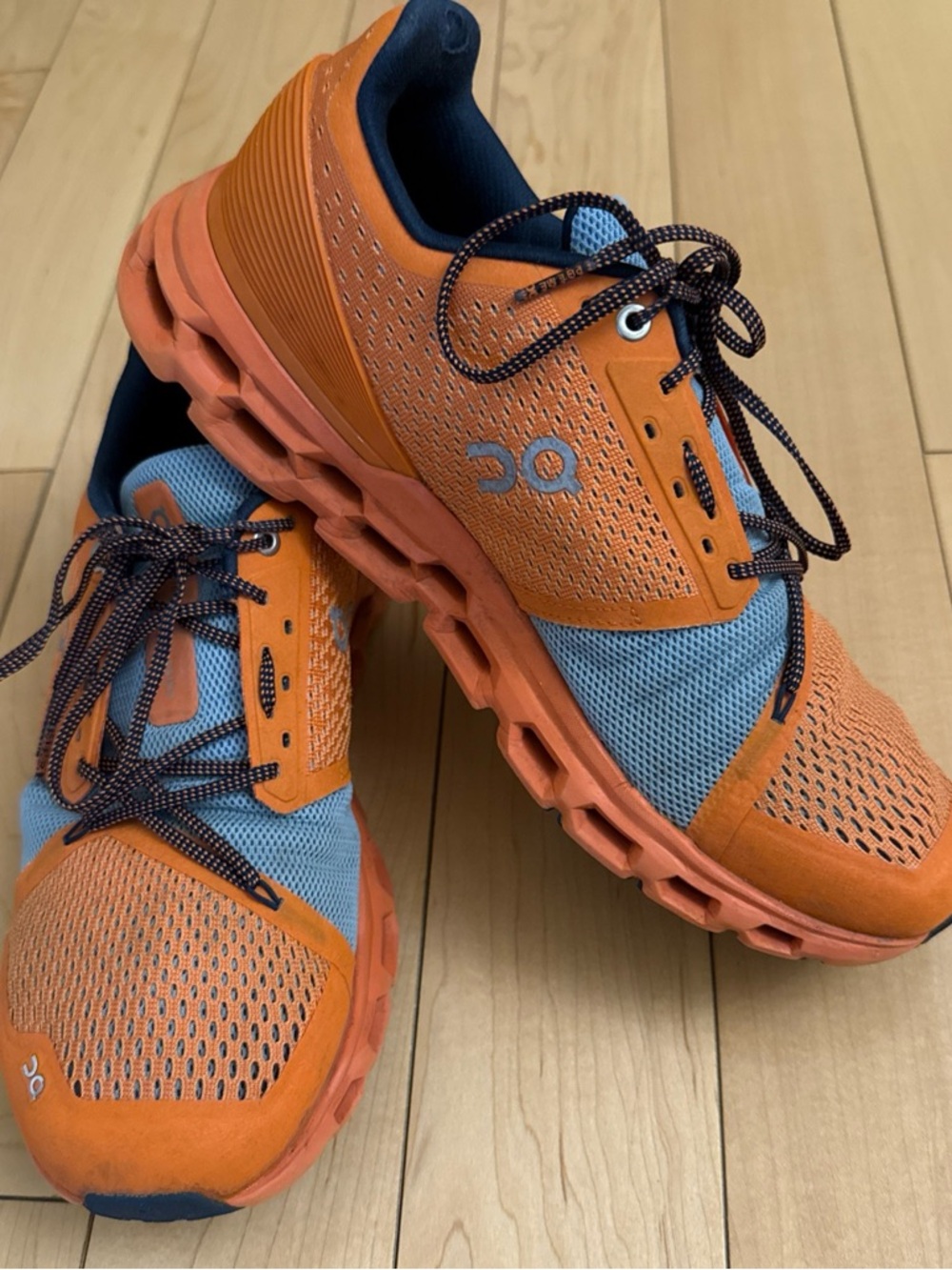 On Running cloudstratus Men’s Orange Athletic Running Shoes Sz 10